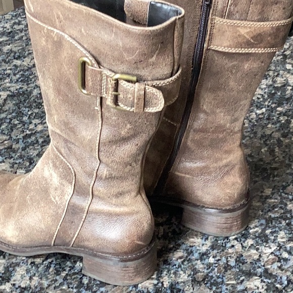 Ecco distressed tan/brown leather boots. - Picture 4 of 7